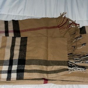 Classic Burberry cashmere scarf